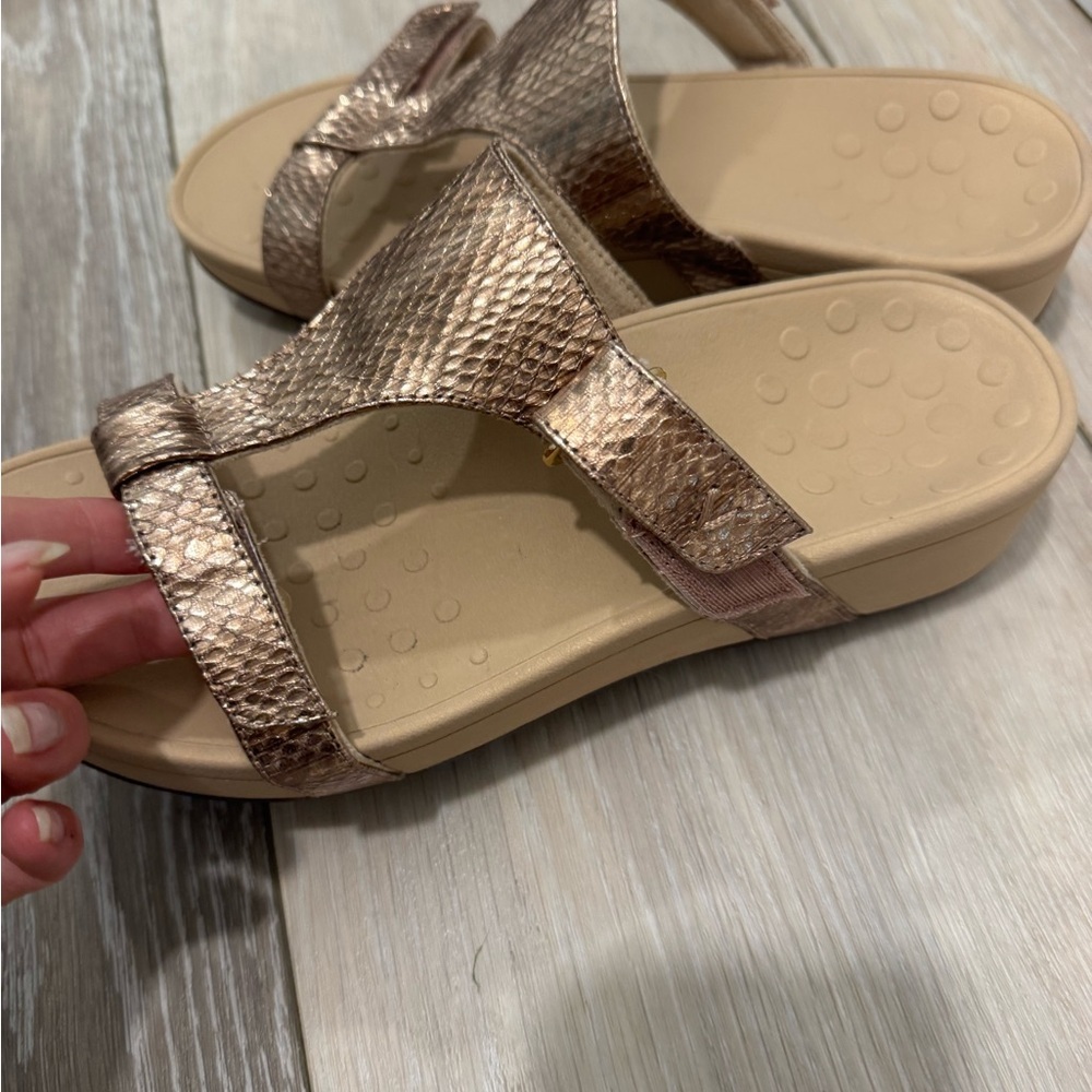 Vionic Pacific Ellie - Women's Platform Slide Sandal - Picture 3 of 4